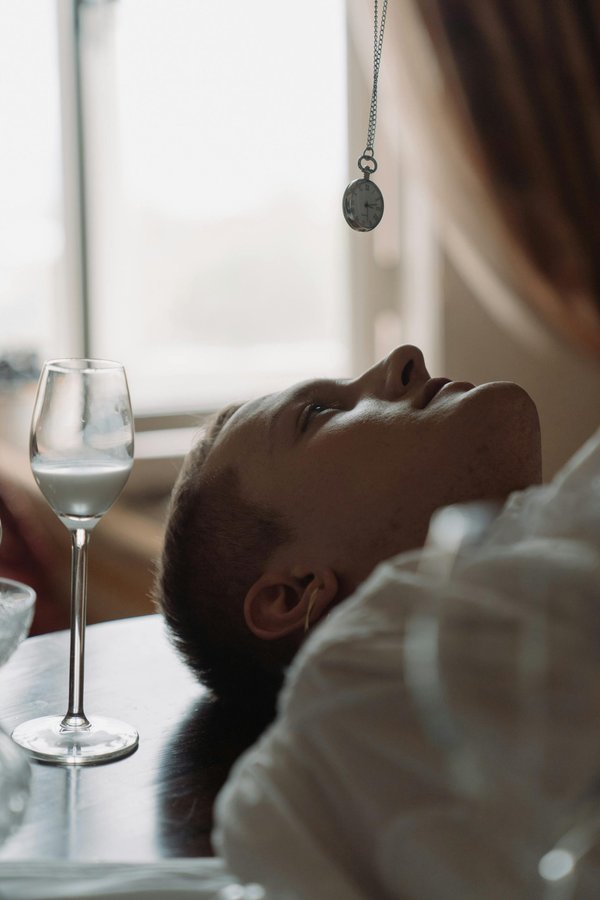 Hypnotiseur à toulouse : comprendre l'hypnose et choisir le bon accompagnement